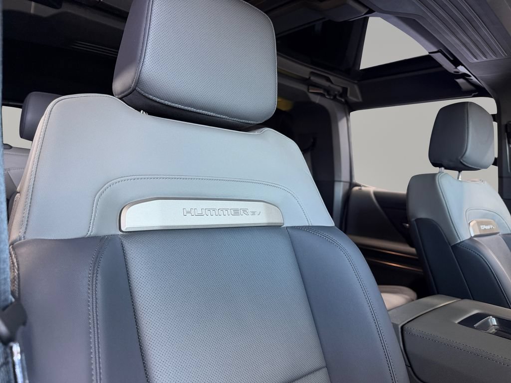 Used 2025 GMC Hummer EV 2X AWD/4WD image 14
