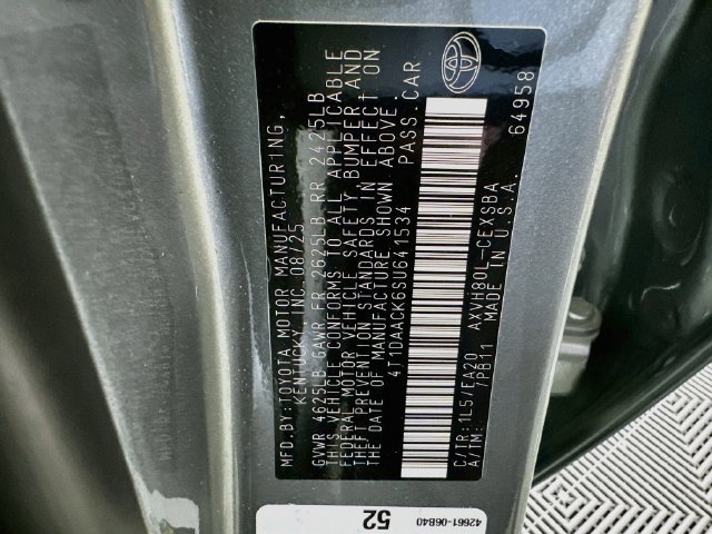 Used 2025 Toyota Camry SE FWD image 29