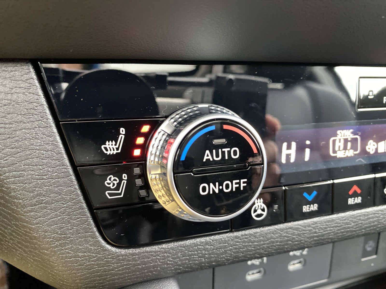 New 2026 Mitsubishi Outlander AWD image 15