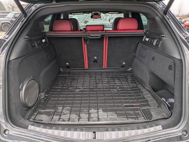 Used 2023 Alfa Romeo Stelvio Veloce image 16