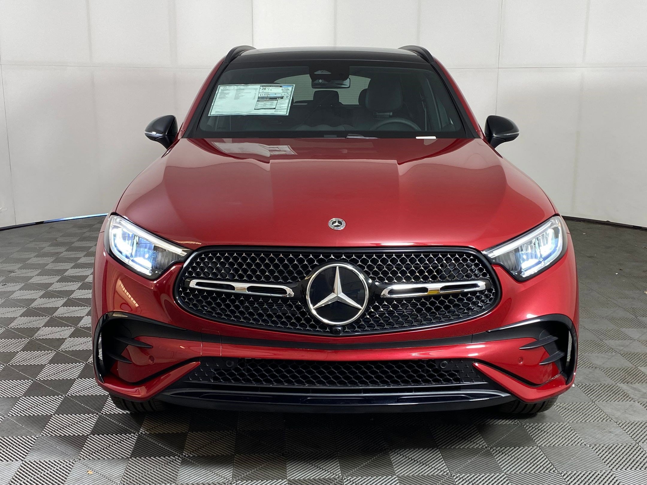 Used 2026 Mercedes-Benz GLC 300 4MATIC image 5