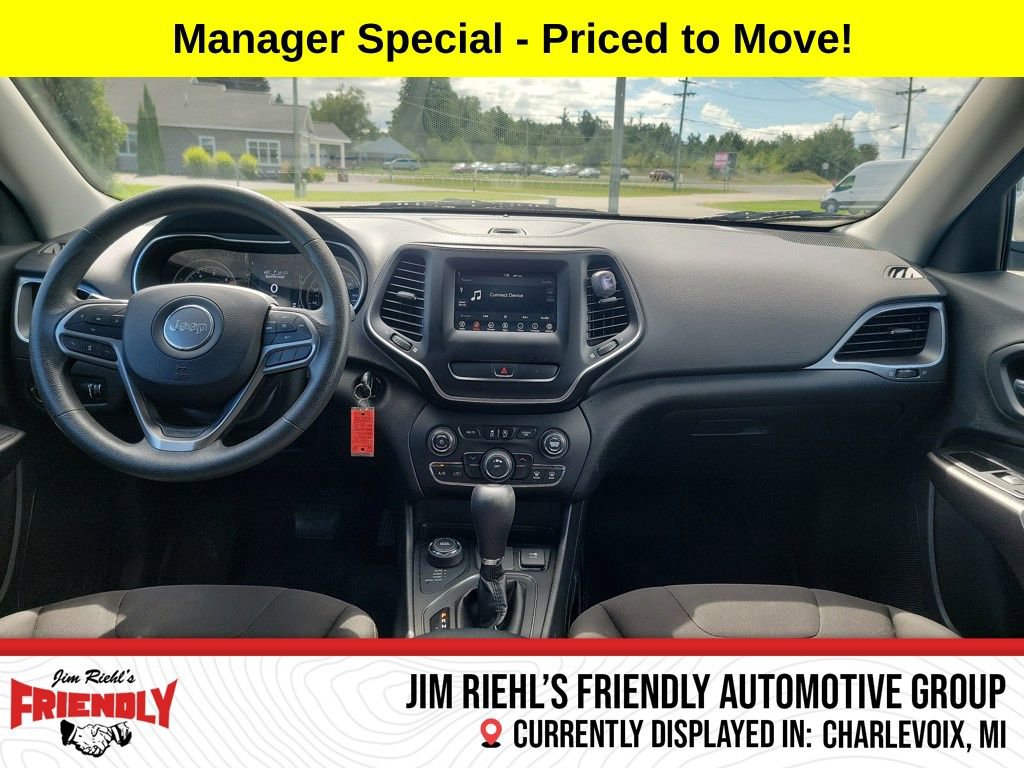 Used 2019 Jeep Cherokee Latitude w/ Popular Appearance Group image 8