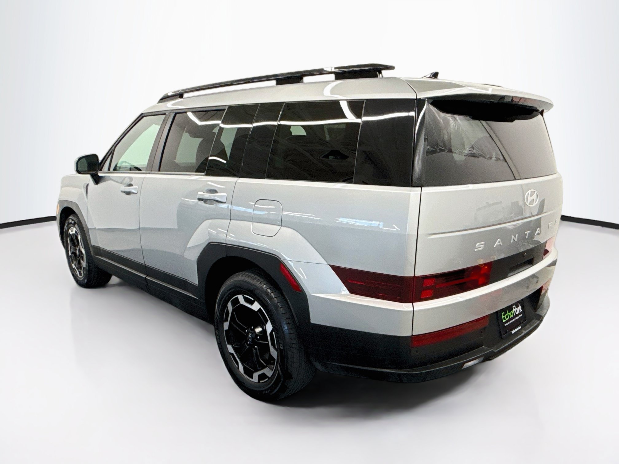 Used 2025 Hyundai Santa Fe SEL FWD image 5