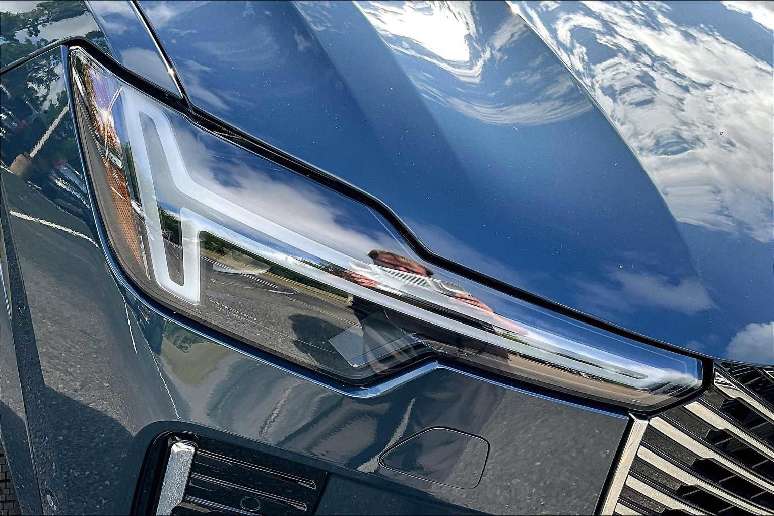 New 2026 Volvo XC90 B5 Plus w/ Protection Package Premier image 15