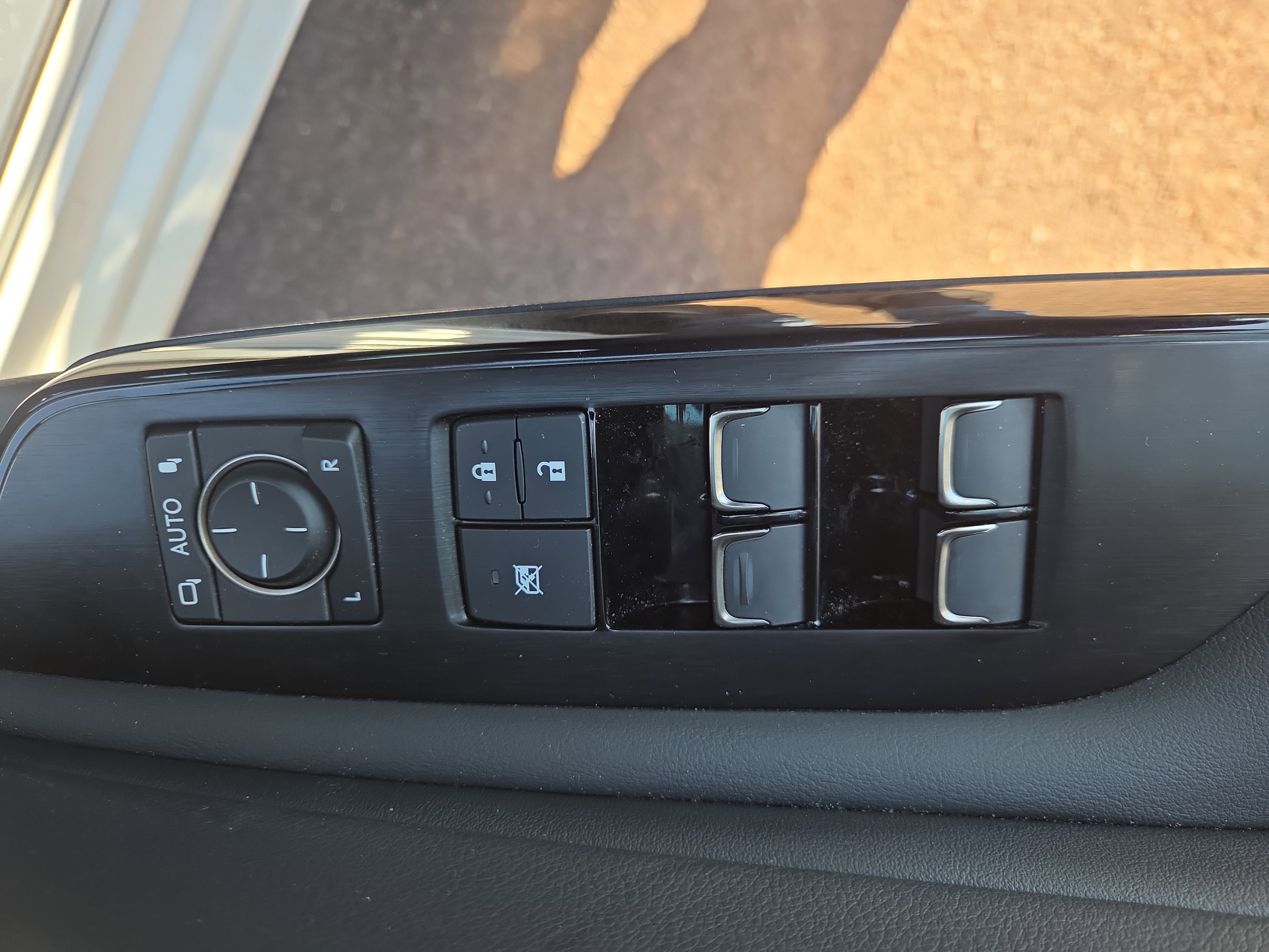 Certified 2023 Lexus ES 350 w/ Premium Package image 33