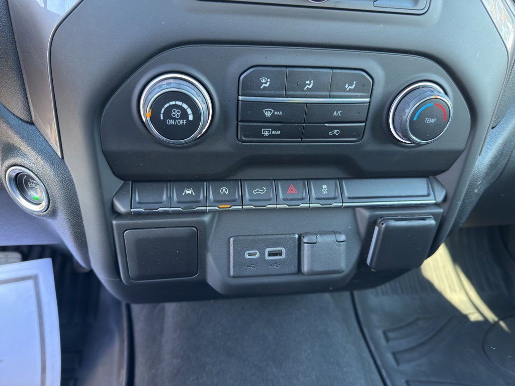 Used 2023 Chevrolet Silverado 1500 Custom image 16