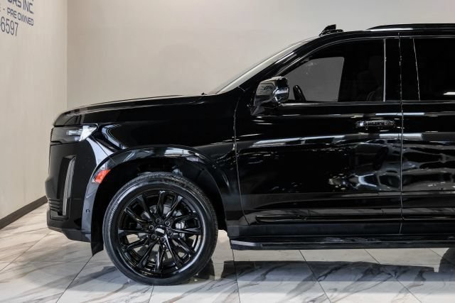 Used 2024 Cadillac Escalade Sport w/ LPO, ONYX Package AWD/4WD image 14