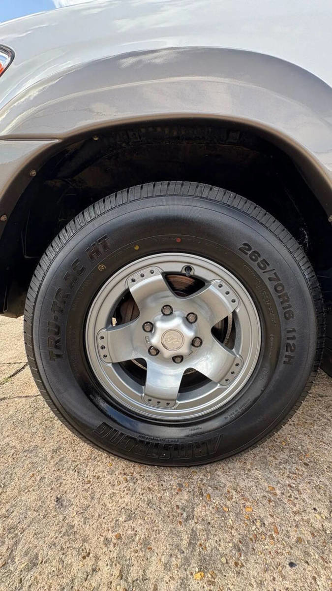 Used 2004 Toyota Sequoia SR5 image 17