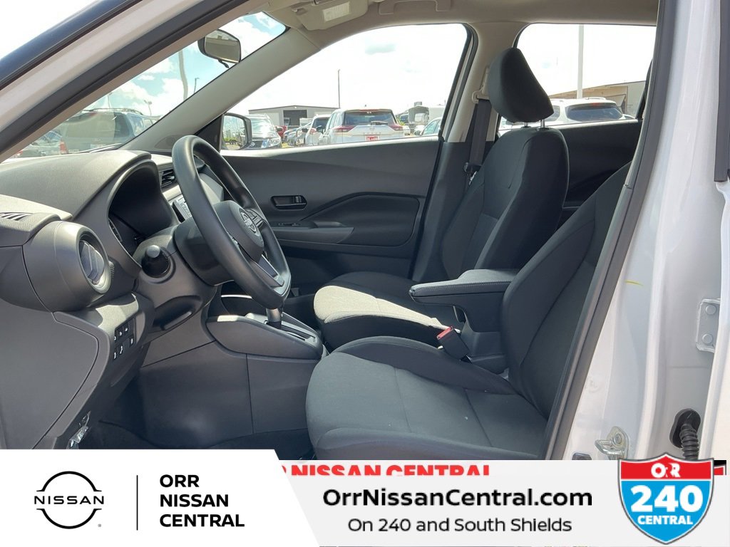 New 2025 Nissan Kicks Play S image 18