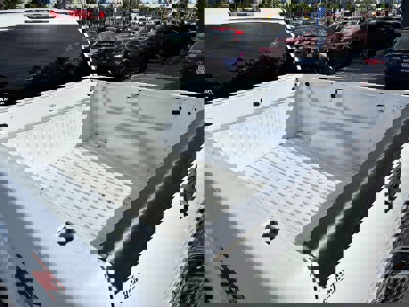 Used 2012 GMC Sierra 1500 SLT w/ SLT Convenience Package image 17