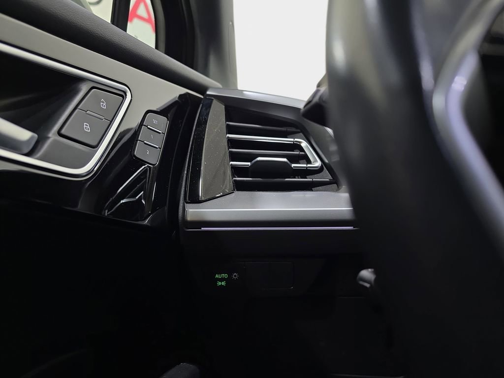 Used 2024 Audi Q4 e-tron Premium w/ Convenience Package image 26
