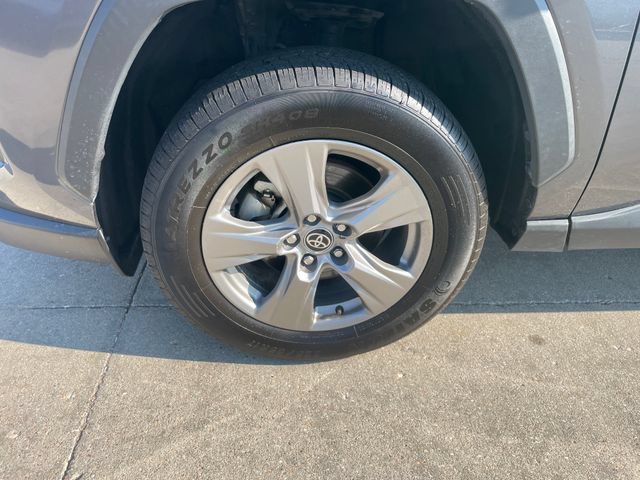Used 2024 Toyota RAV4 XLE w/ Weather Package AWD/4WD image 29