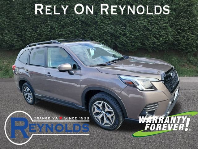 Used 2023 Subaru Forester Premium image 1