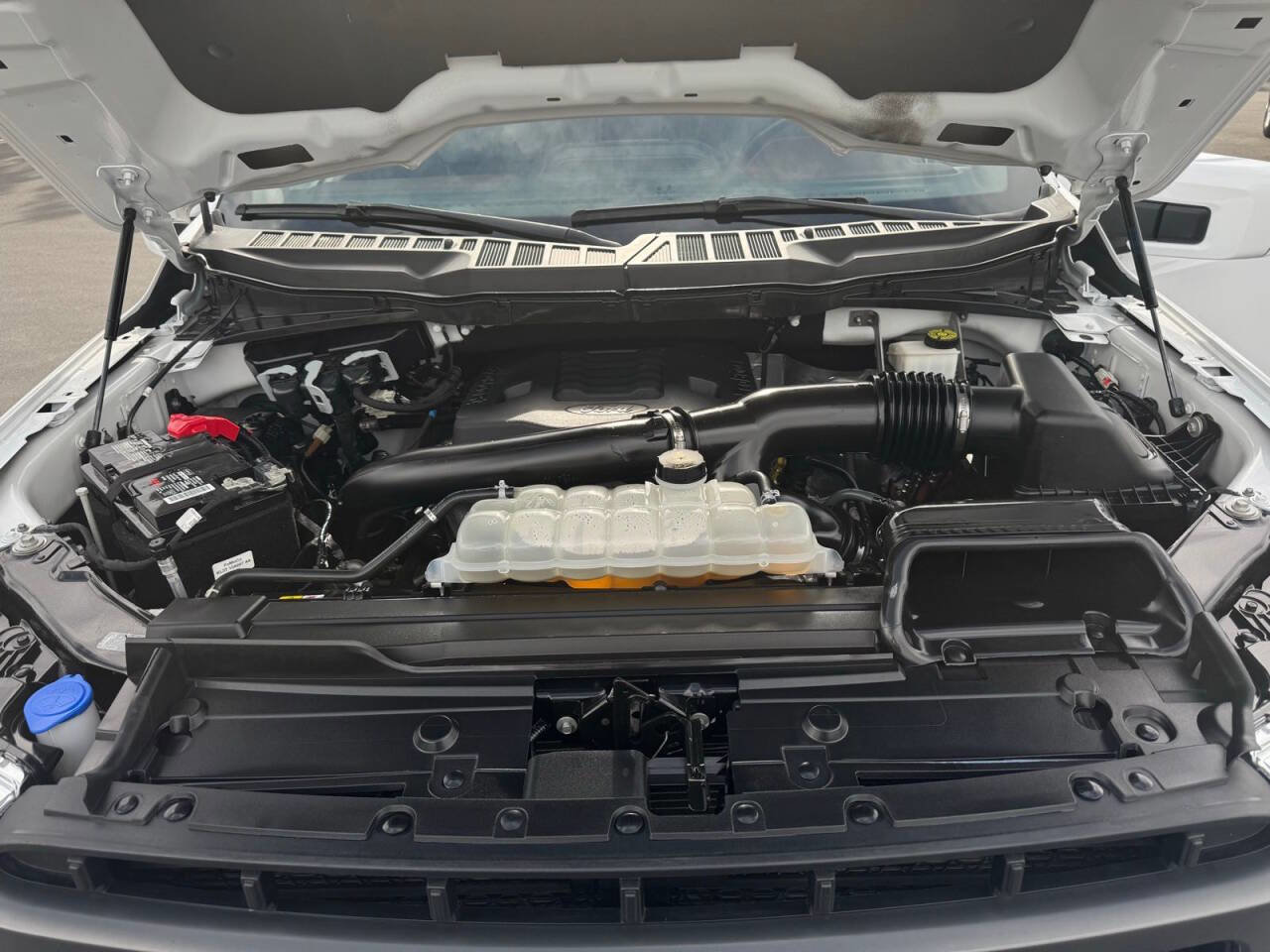 Used 2023 Ford F150 Lariat image 33