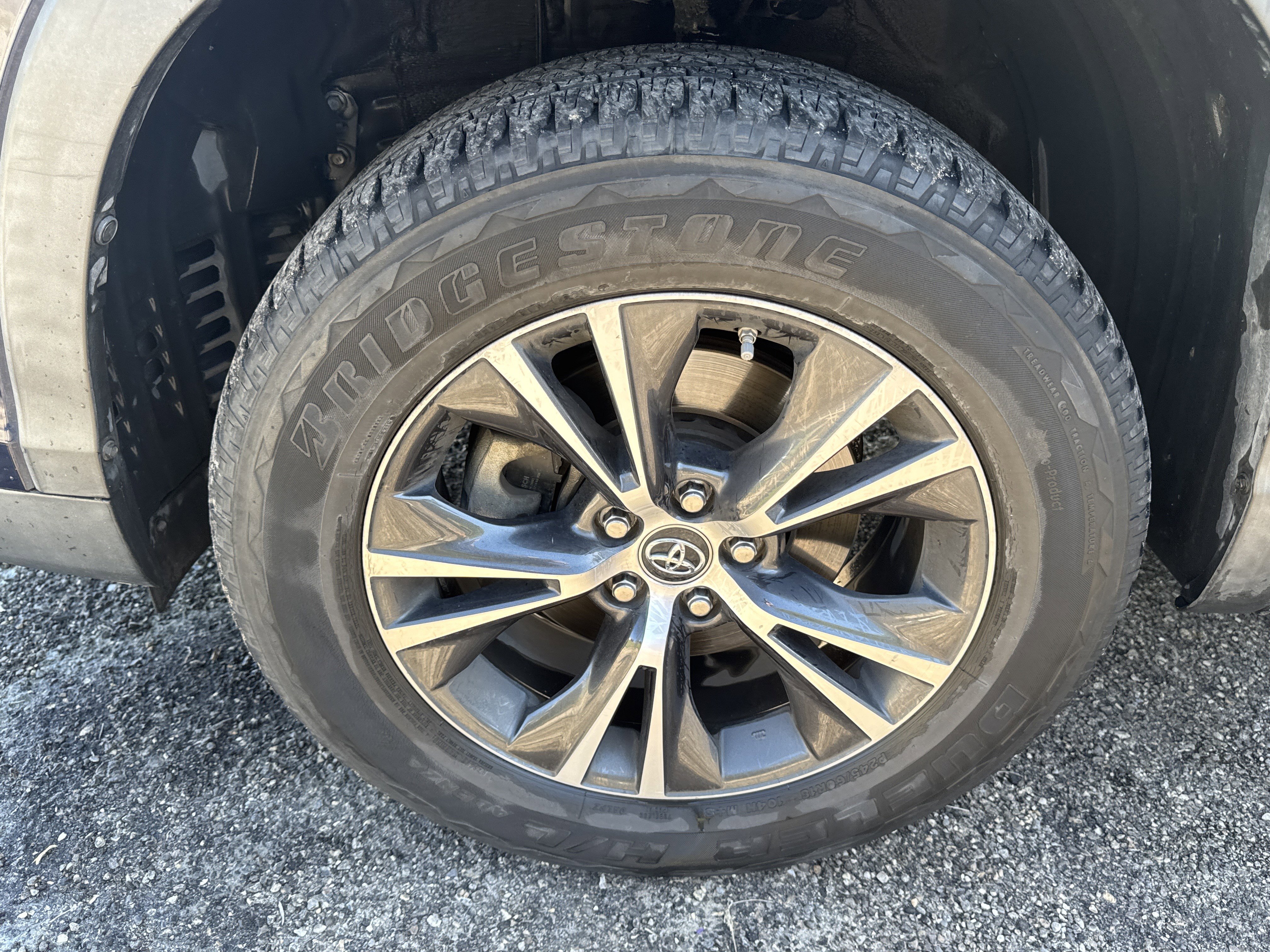 Used 2016 Toyota Highlander XLE FWD image 8