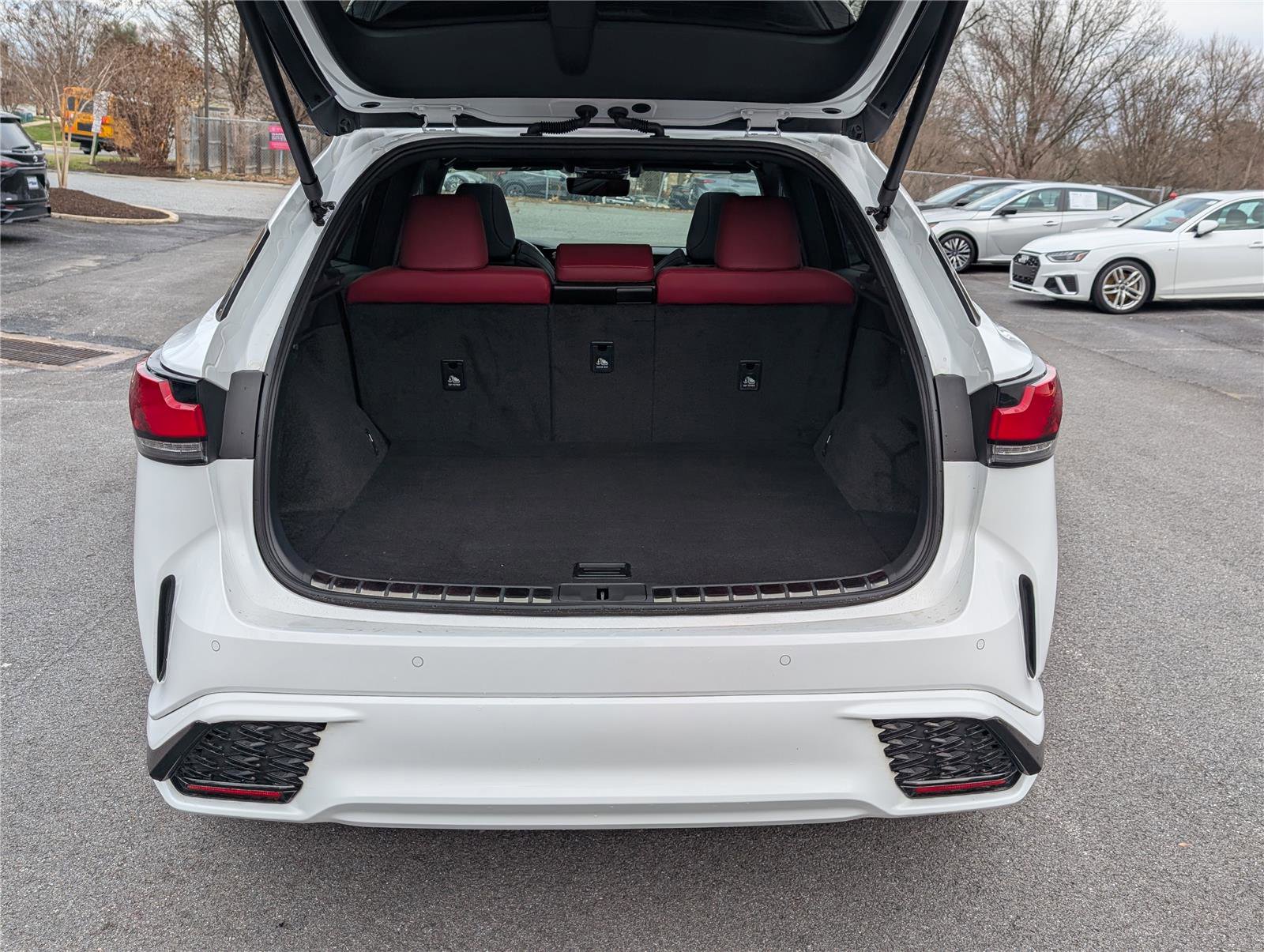 Used 2025 Lexus RX 500h F Sport w/ Convenience Package image 14