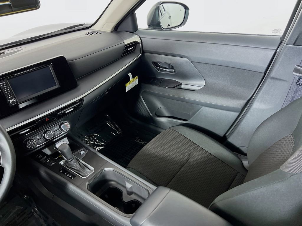 Used 2025 Nissan Kicks S image 20