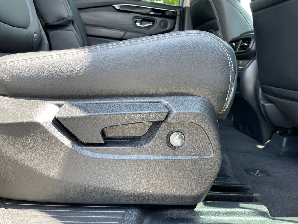 Certified 2025 Honda Pilot EX-L image 35