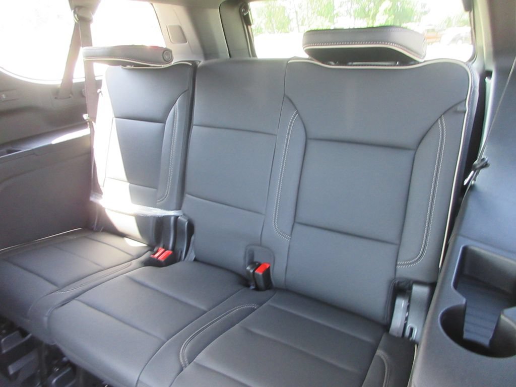 New 2026 GMC Yukon XL Elevation w/ Elevation Premium Package AWD/4WD image 14