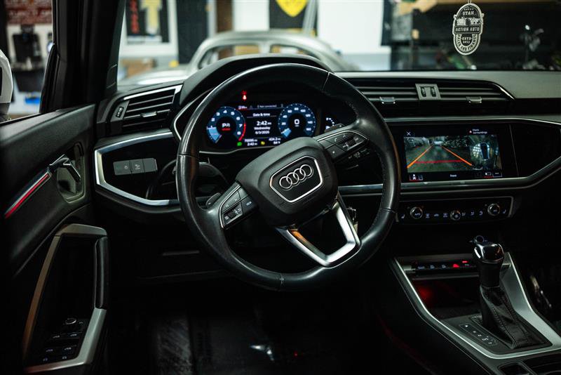 Used 2022 Audi Q3 2.0T Premium Plus w/ Premium Plus Package AWD/4WD image 16