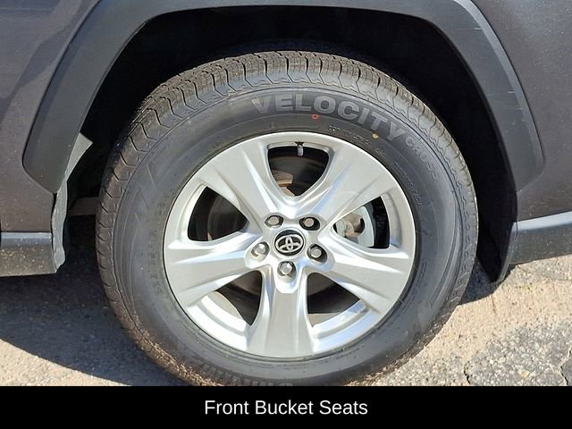 Used 2021 Toyota RAV4 XLE image 10