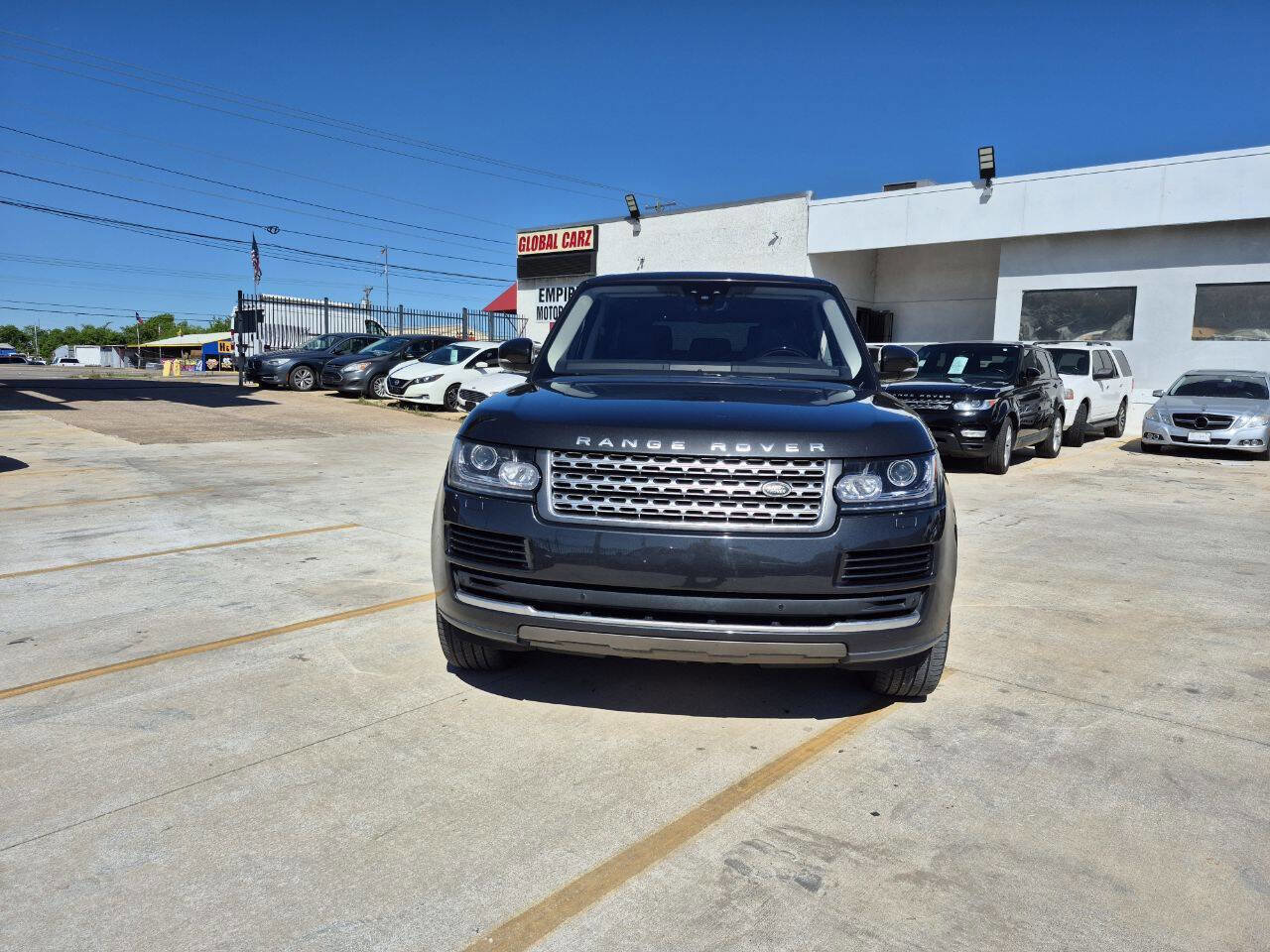 Used 2017 Land Rover Range Rover HSE image 4