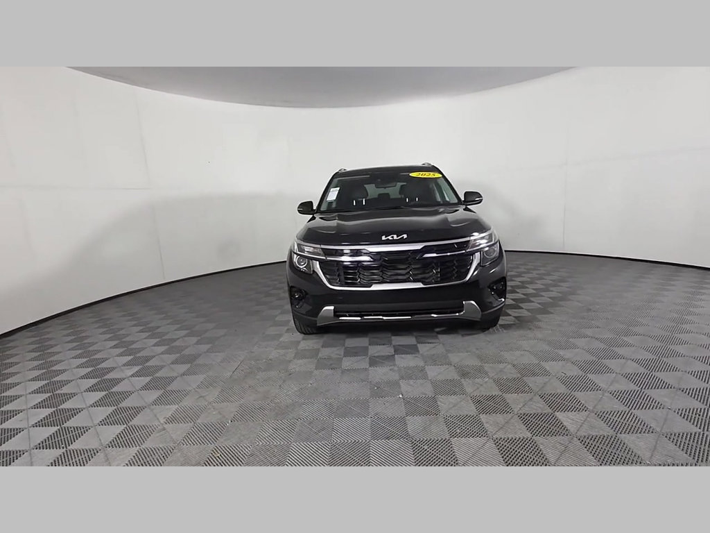 Used 2025 Kia Seltos EX w/ EX Sunroof Package FWD image 54