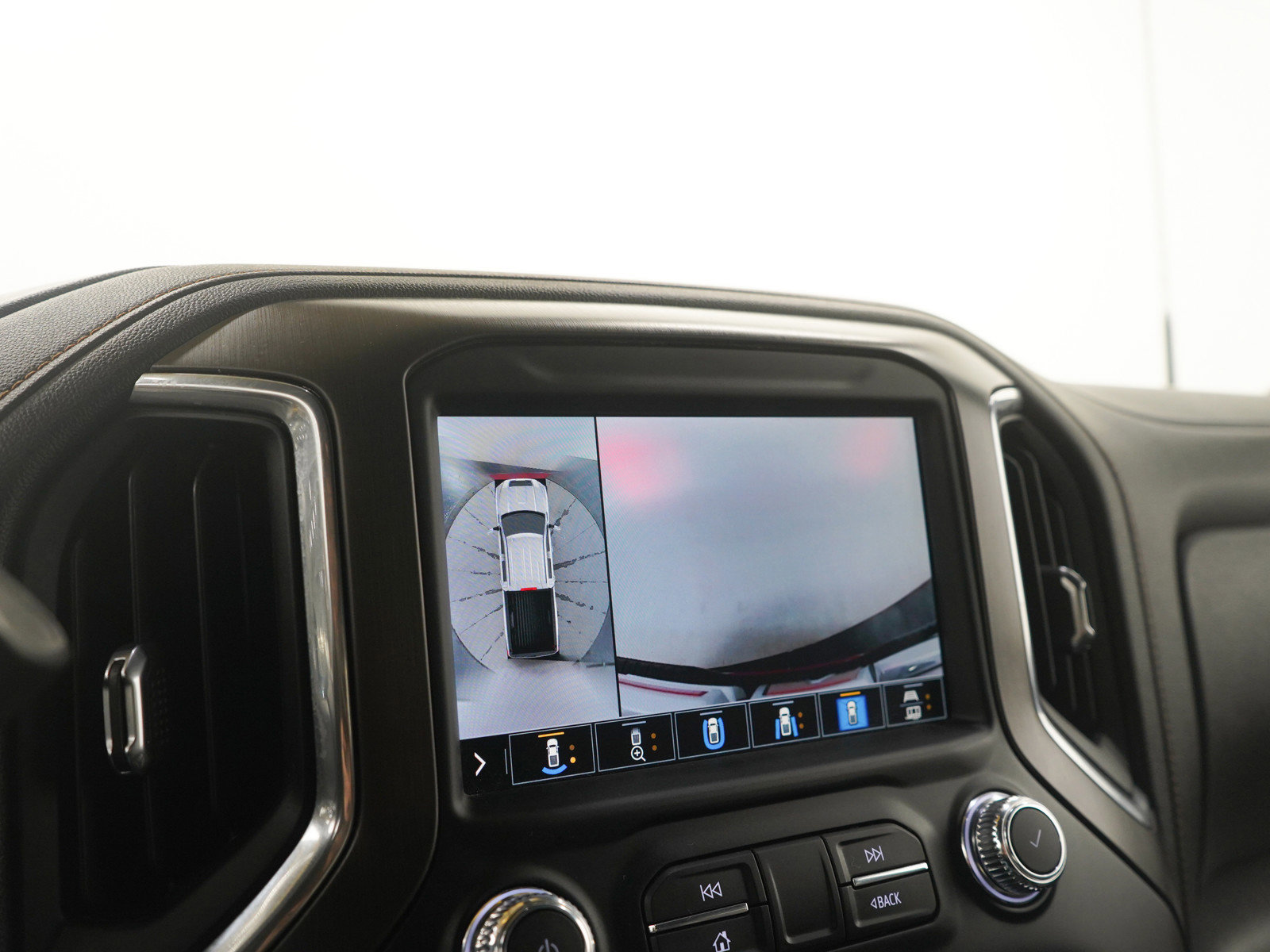 Used 2021 GMC Sierra 2500 AT4 w/ AT4 Preferred Package AWD/4WD image 29