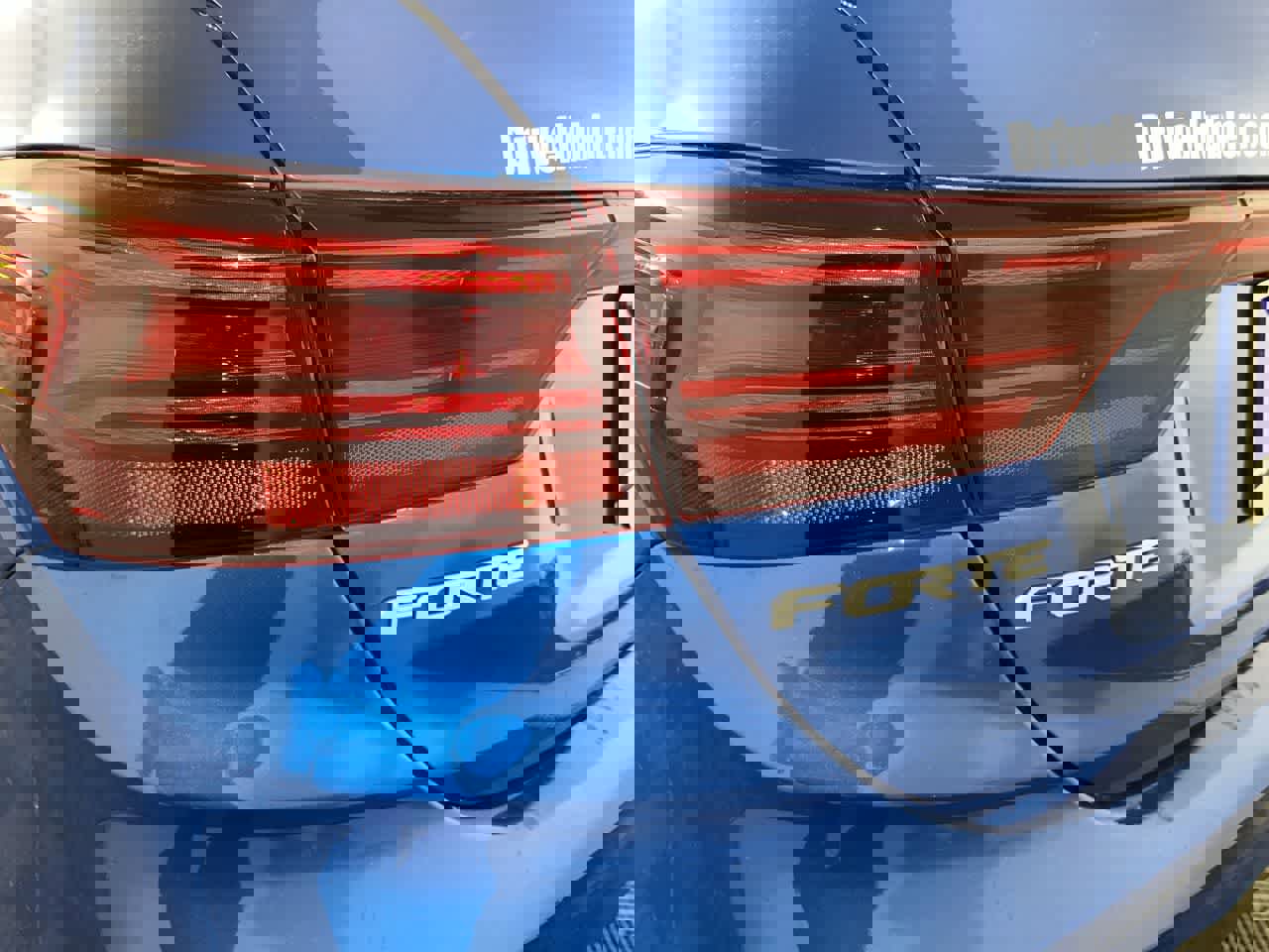 Used 2022 Kia Forte GT-Line w/ GT-Line Premium Package image 11