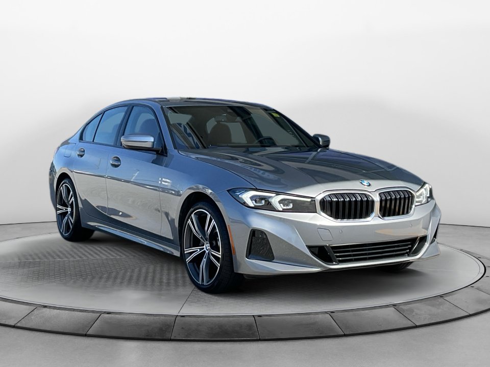 Used 2023 BMW 330i xDrive Sedan w/ Premium Package AWD/4WD image 1
