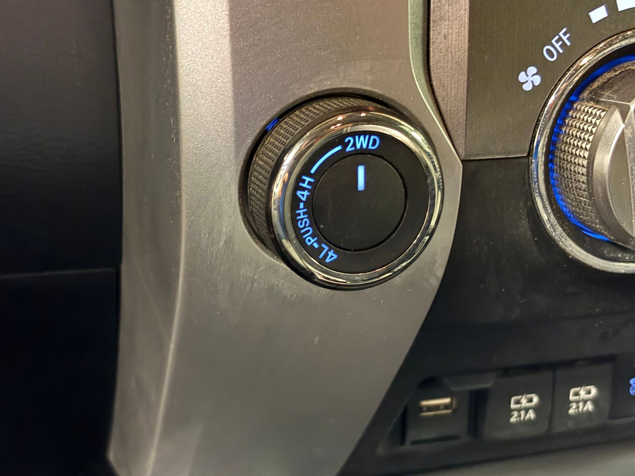 Used 2020 Toyota Tundra SR5 w/ SR5 Leather Package image 24