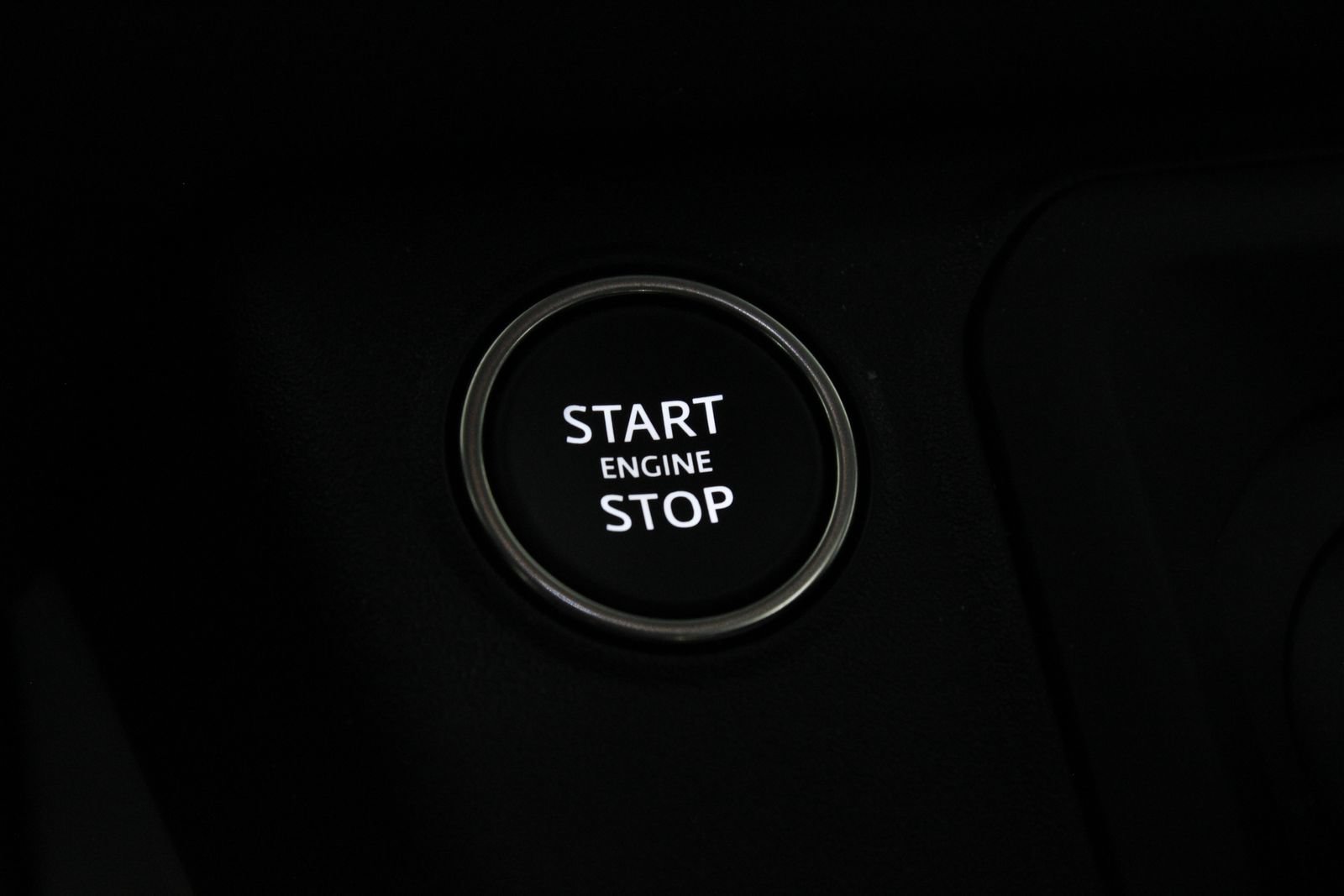 Used 2025 Land Rover Defender 110 S AWD/4WD image 30