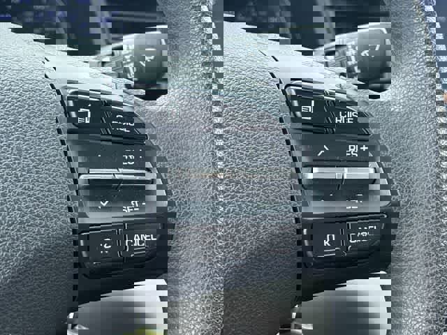 Used 2020 Hyundai Elantra SEL image 25