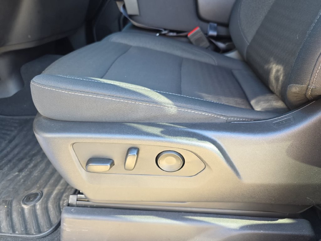 Used 2025 Chevrolet Silverado 1500 RST RWD image 29