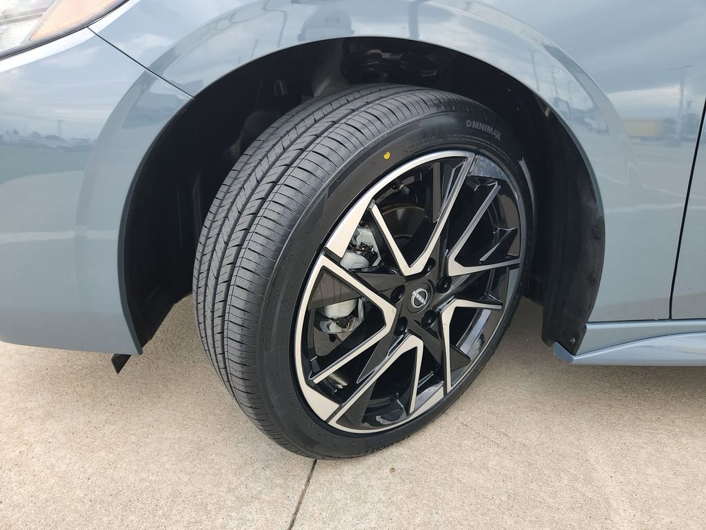 Certified 2024 Nissan Sentra SR image 30