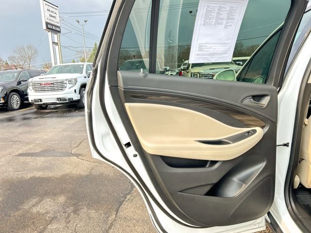 Used 2020 Buick Envision Premium w/ Driver Confidence Package image 18