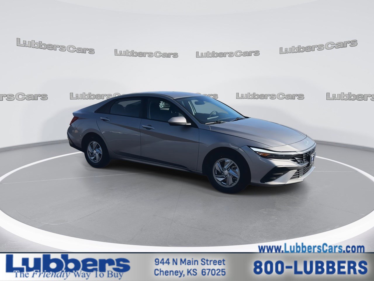 Used 2024 Hyundai Elantra SE image 2