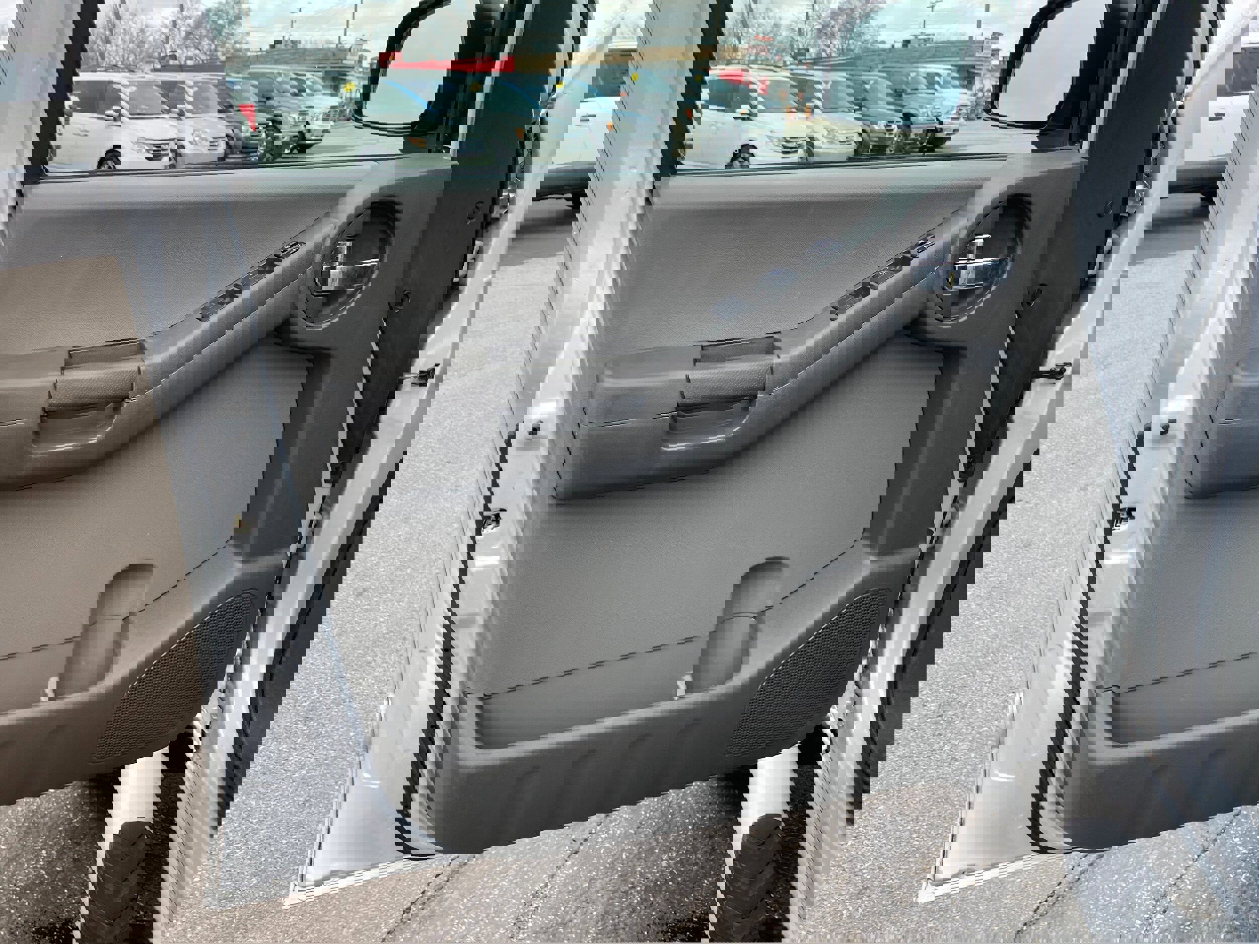 Used 2011 Nissan Xterra S w/ 4X4 Value Package image 9