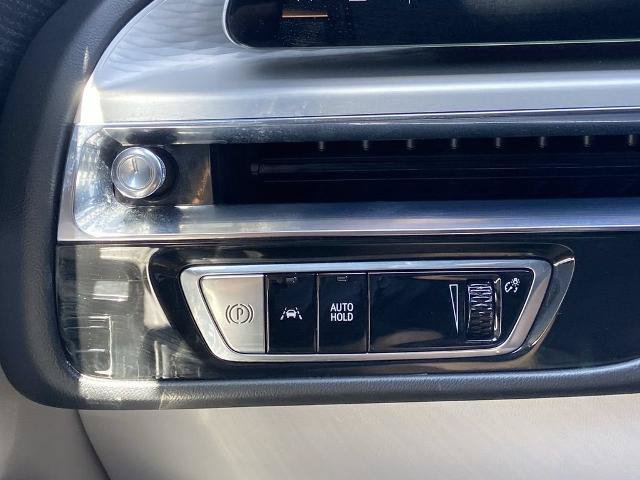 Used 2023 Cadillac Lyriq 2WD image 13