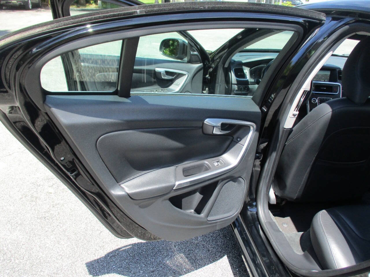 Used 2015 Volvo S60 T5 Premier w/ Convenience Package FWD image 23