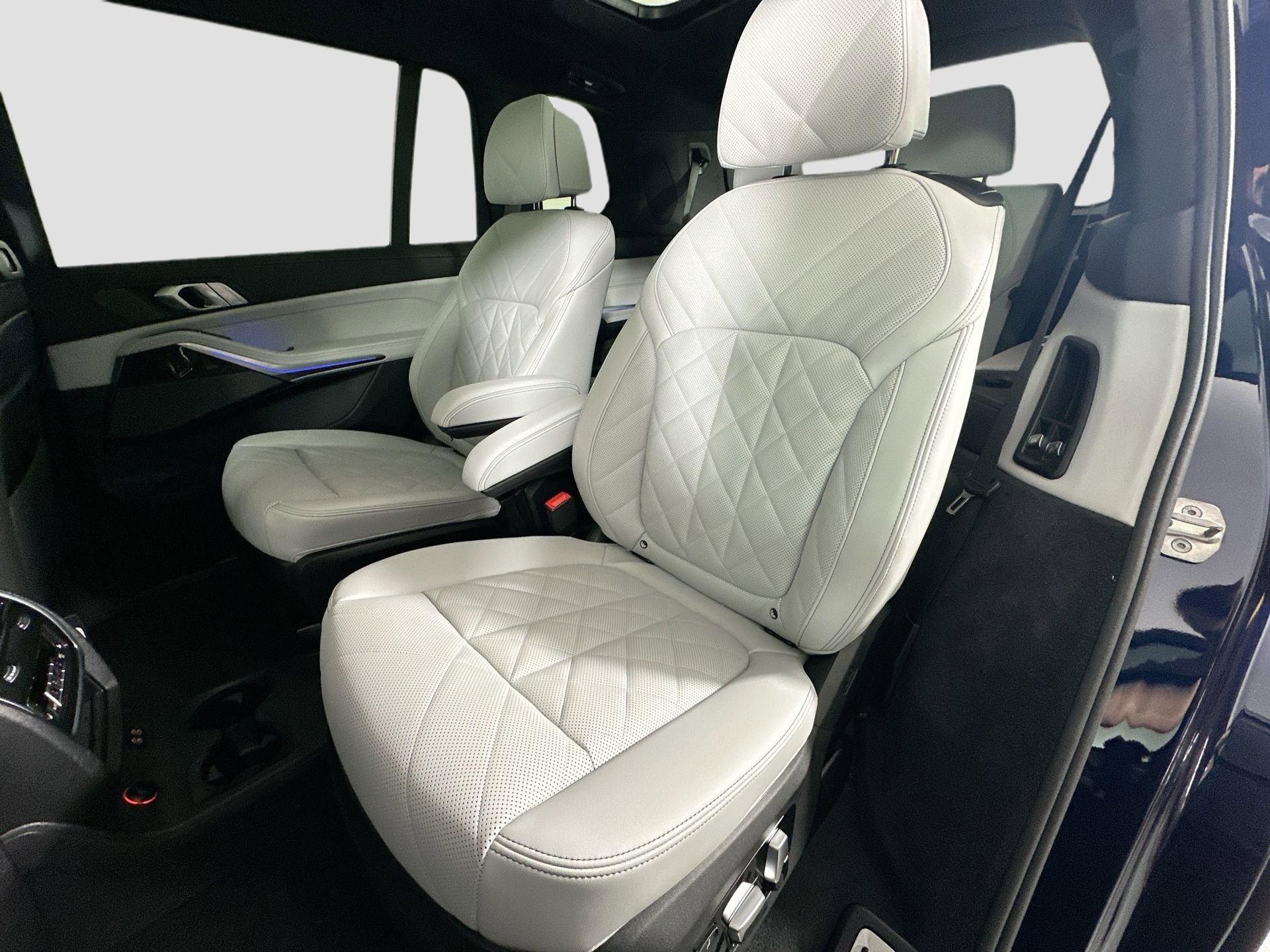 New 2026 BMW X7 xDrive40i w/ M Sport Package image 25