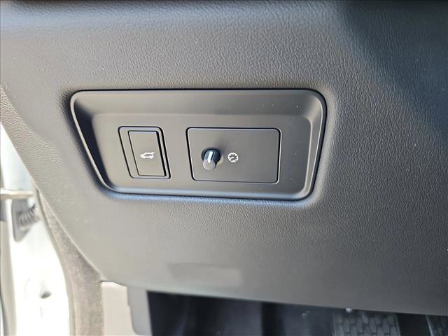 New 2026 Jaguar F-PACE R-Dynamic S image 23