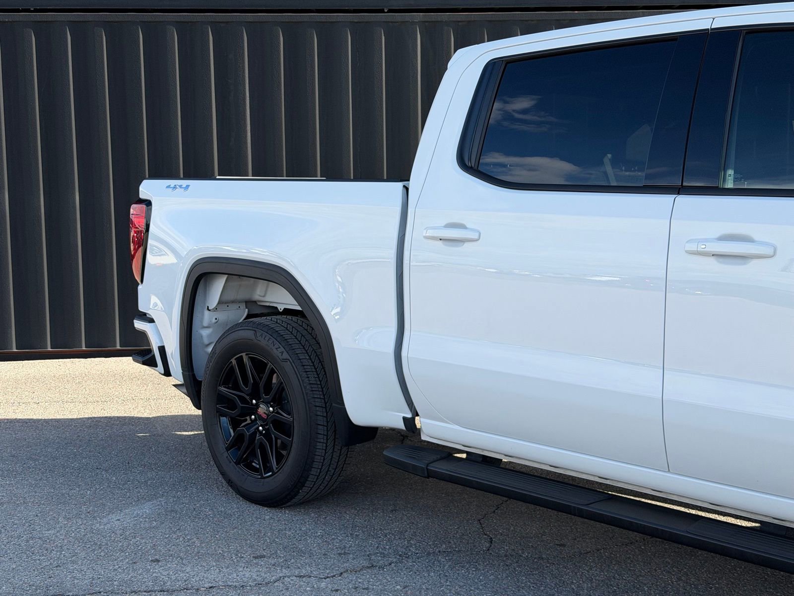 Used 2024 GMC Sierra 1500 Elevation image 5