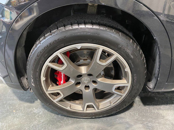 Used 2017 Maserati Levante S image 8