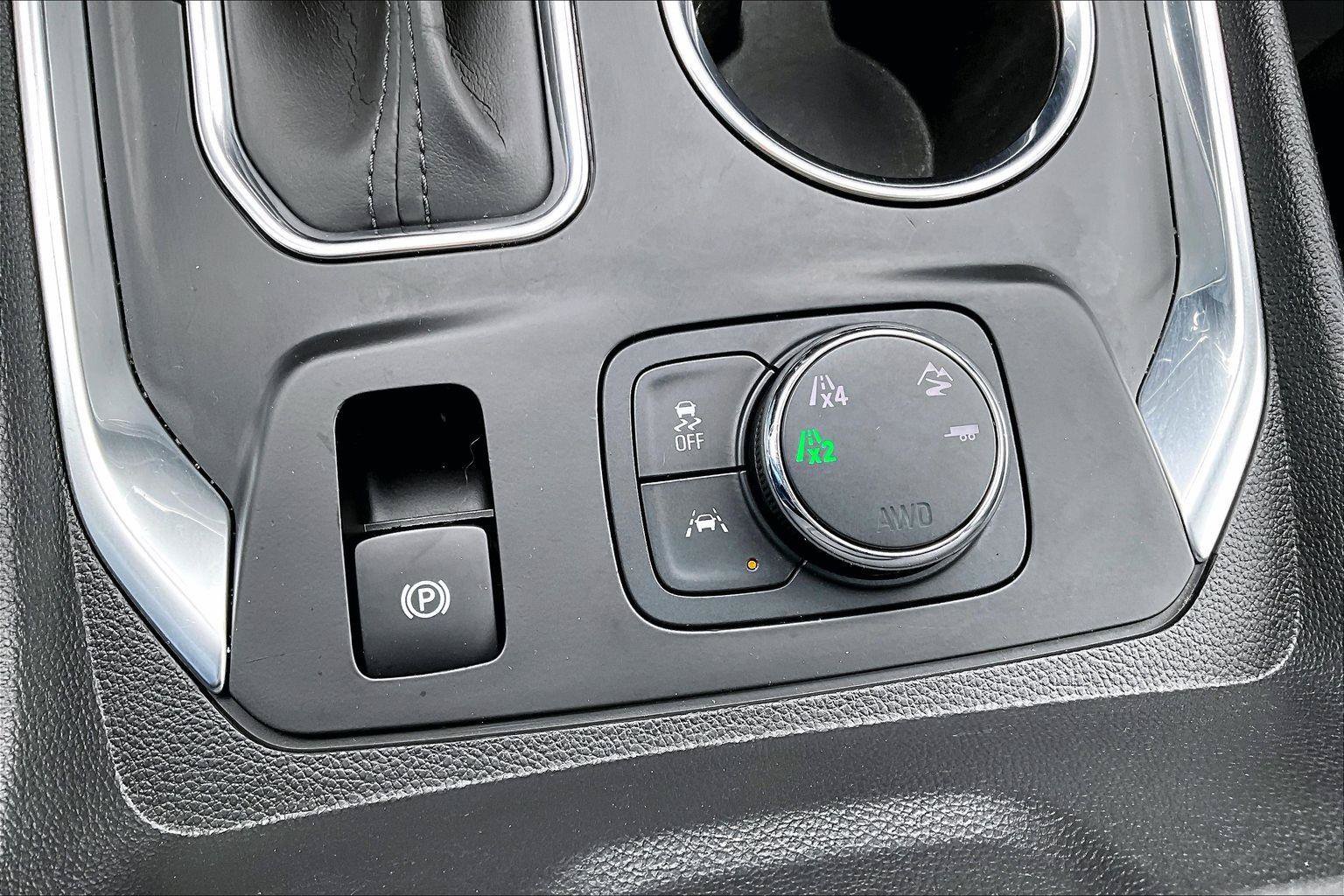 Used 2021 Chevrolet Traverse LT w/ LT Premium Package AWD/4WD image 36