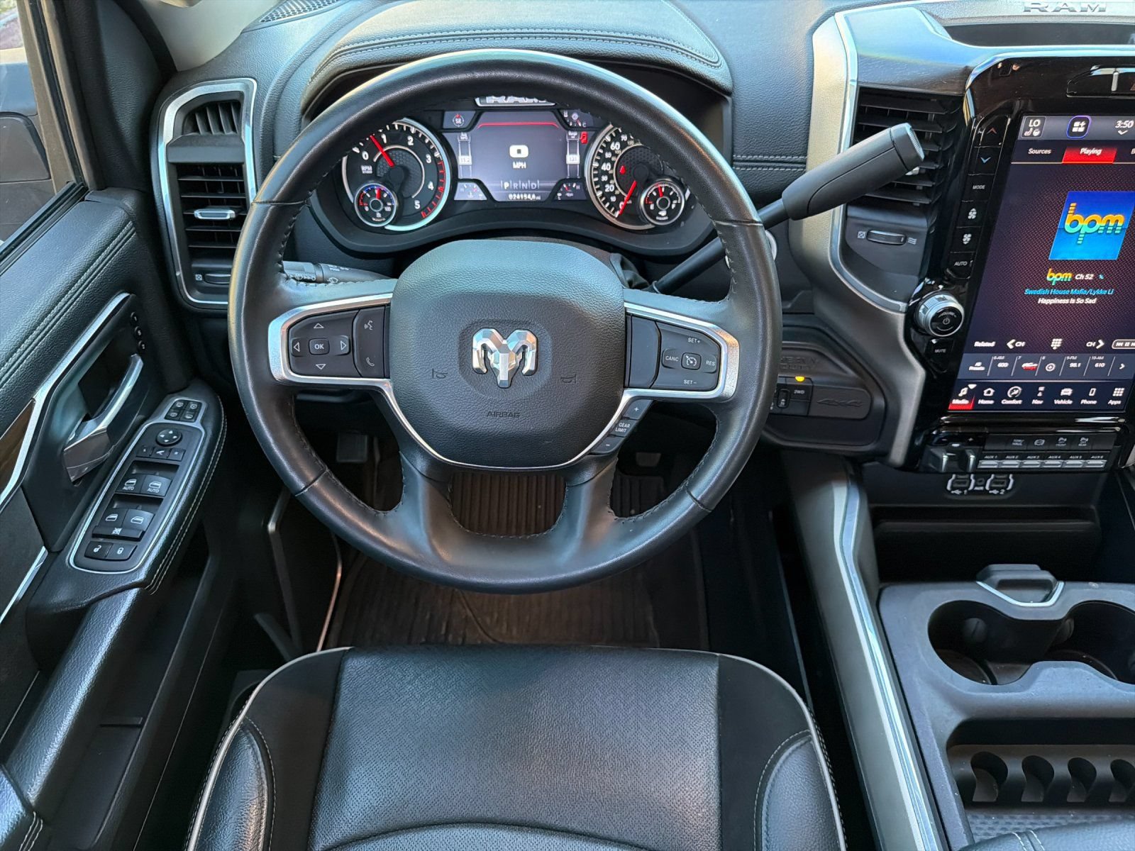 Used 2024 RAM 3500 Laramie w/ Towing Technology Group AWD/4WD image 13
