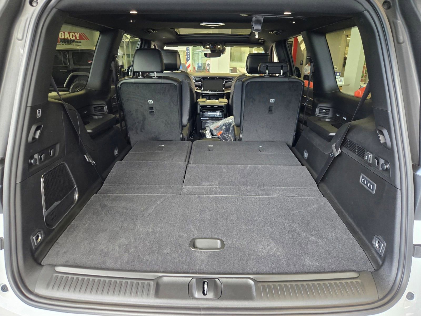 New 2026 Jeep Grand Wagoneer Limited AWD/4WD image 15