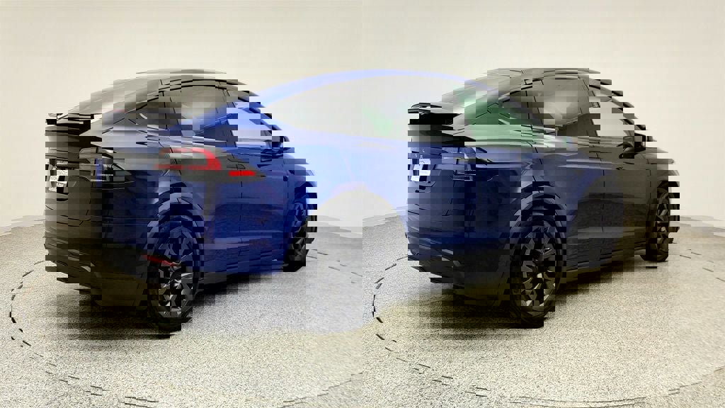 Used 2024 Tesla Model X image 5