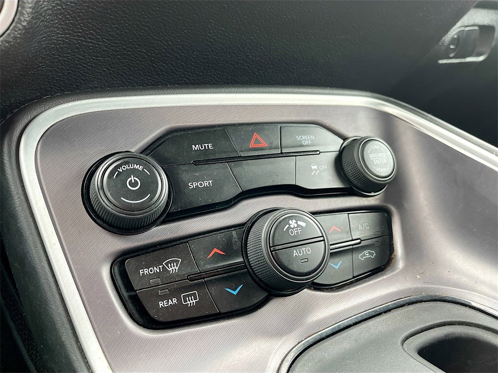 Used 2020 Dodge Challenger SXT w/ Blacktop Package image 15