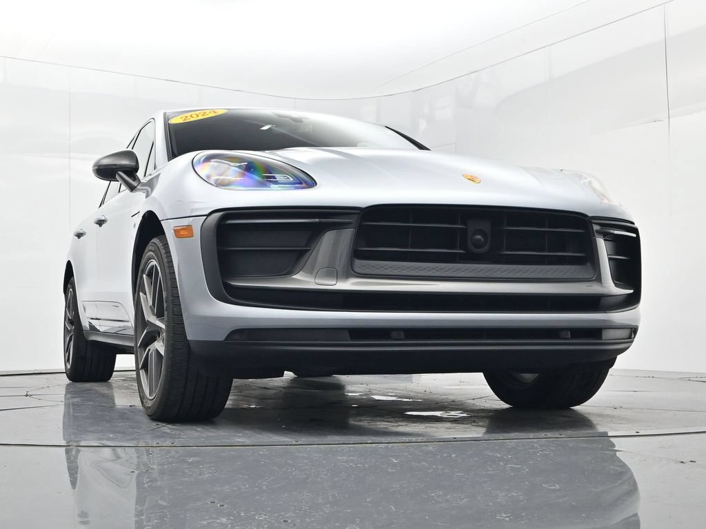 Used 2024 Porsche Macan Turbo AWD/4WD image 41
